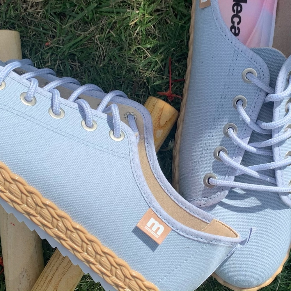 Light Blue Moleca Sneakers